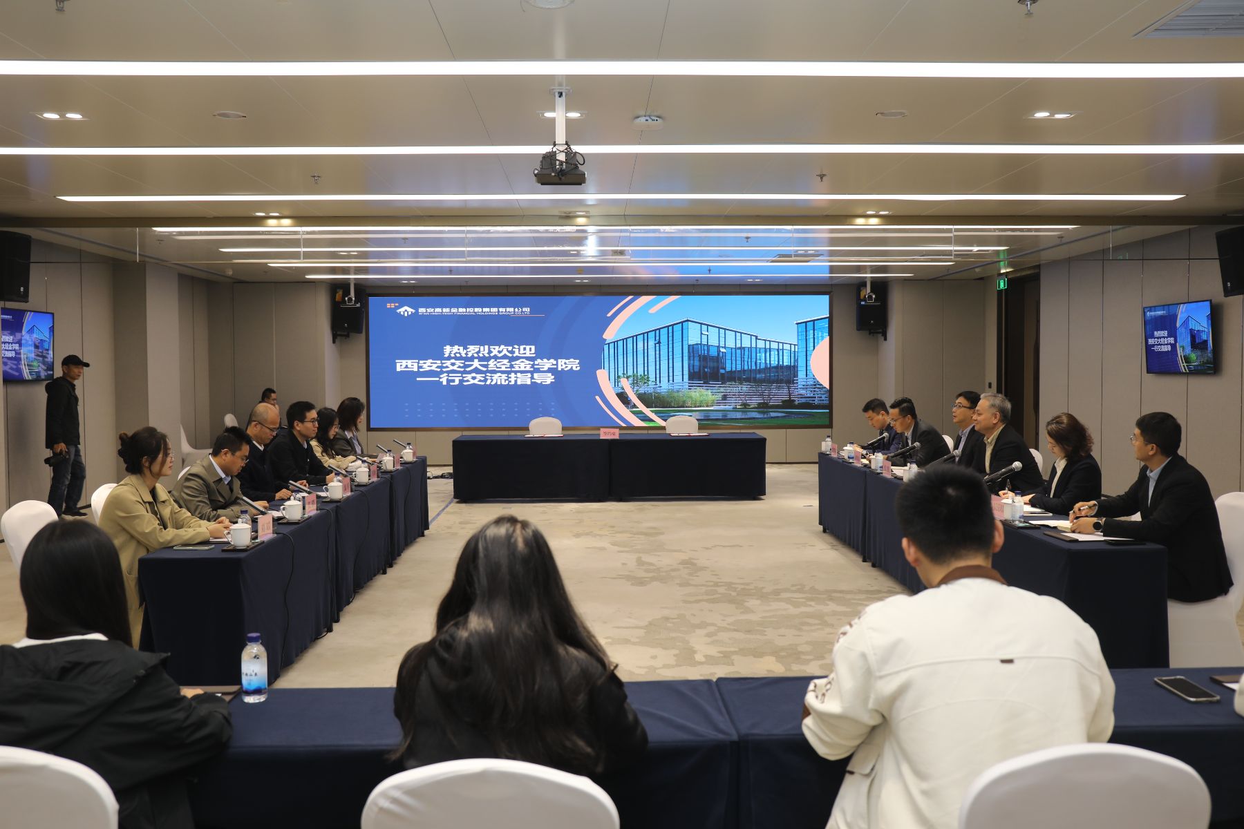 ������ͨ��W�����c���ڌWԺ�c���½�ؼ��F�����о����fͬ���B(y��ng)����